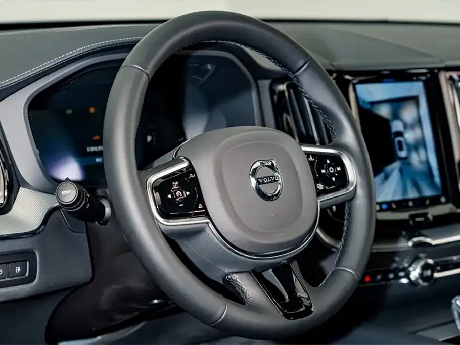 Volvo XC60 PHEV 2025 из CN, фото 8