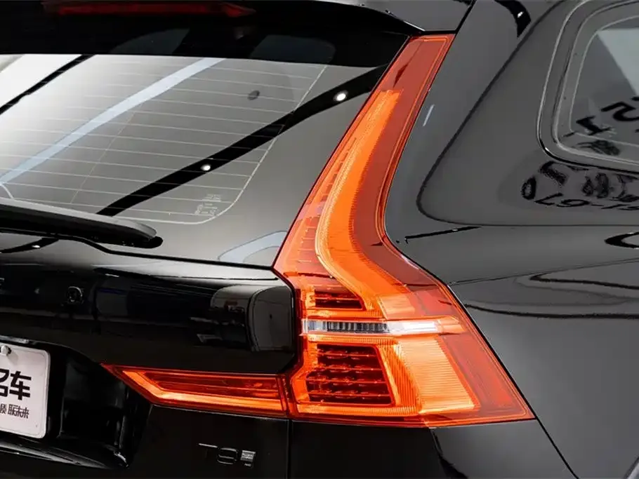 Volvo XC60 PHEV 2025 из CN, фото 7