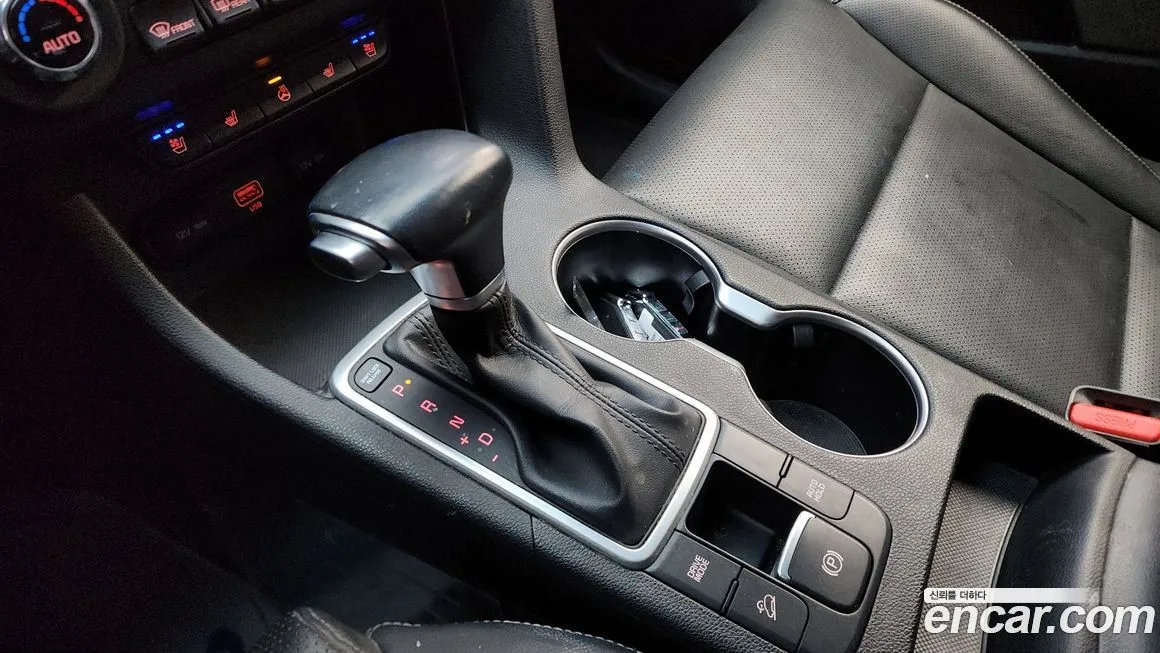 Kia Sportage — фото 10
