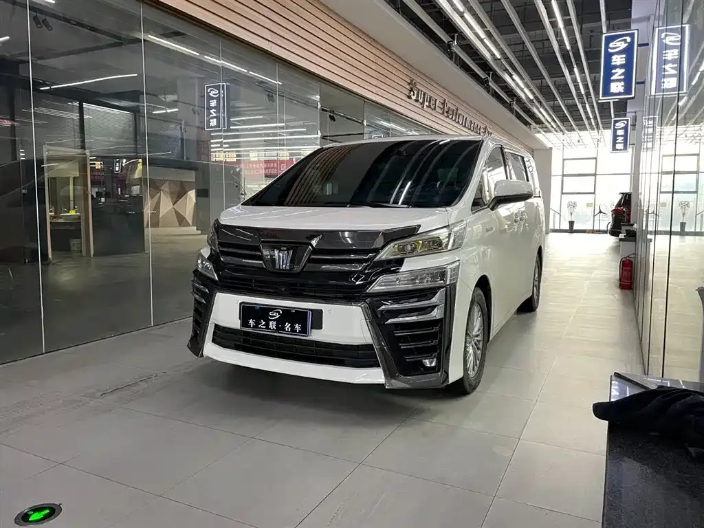 Toyota Vellfire — фото 9