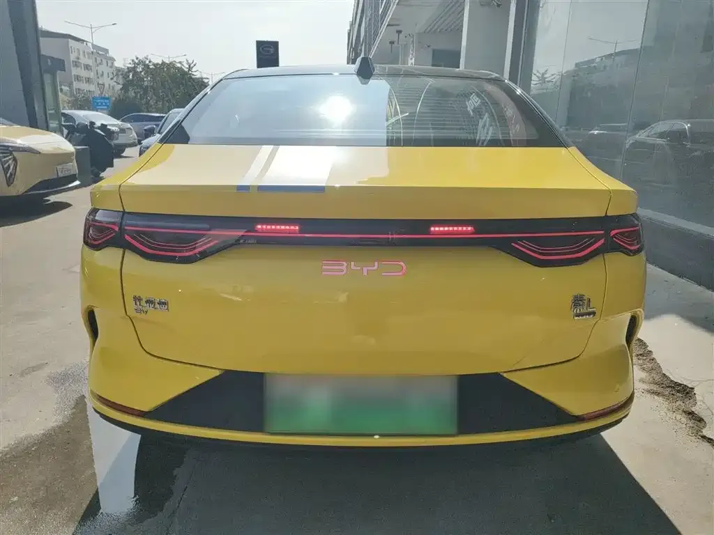 BYD Qin L 2025 из CN, фото 2