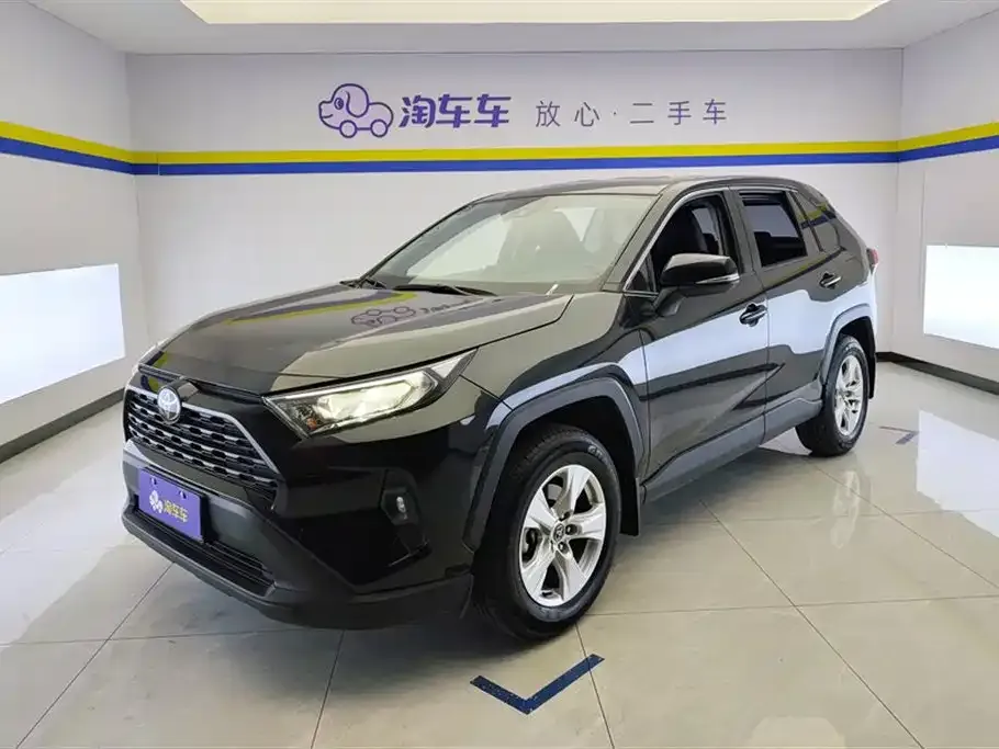 Toyota RAV4 2024 из CN, фото 1
