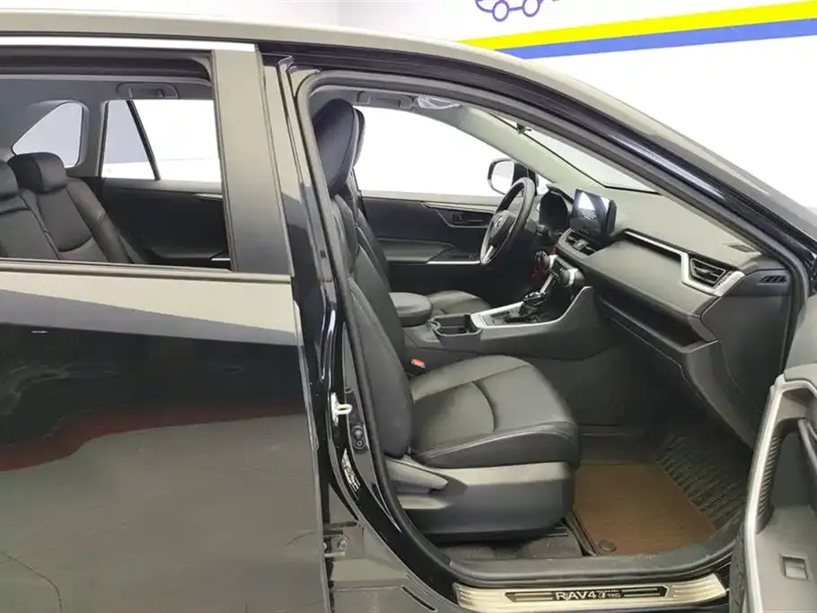 Toyota RAV4 2024 из CN, фото 9
