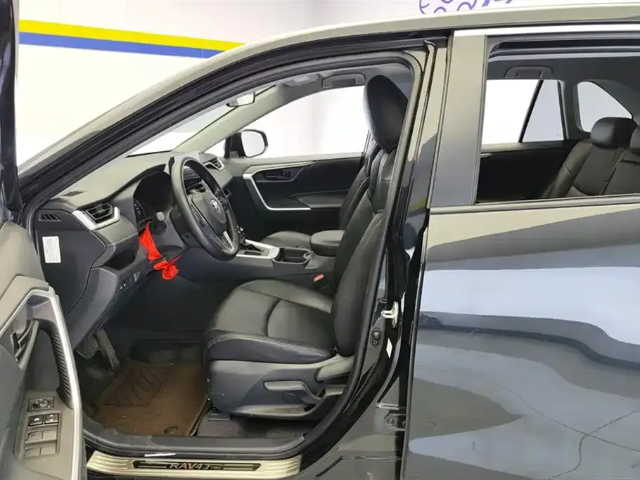 Toyota RAV4 2024 из CN, фото 7