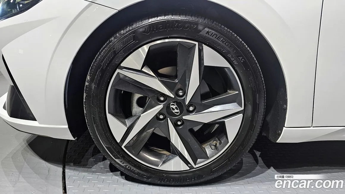 Hyundai AVANTE — фото 5