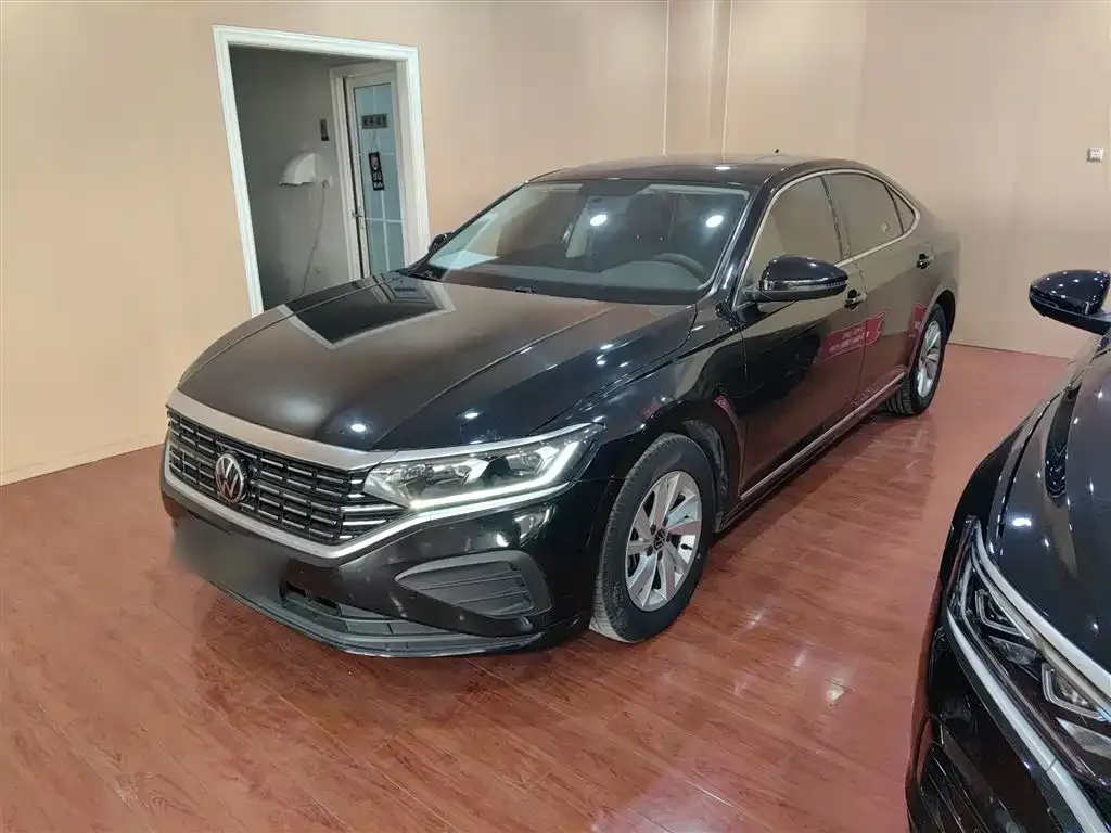 Volkswagen Passat 2023 из CN, фото 1