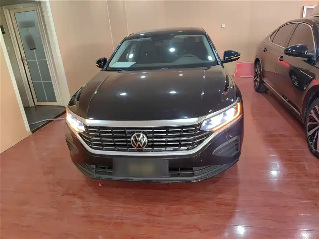 Volkswagen Passat 2023 из CN, фото 2