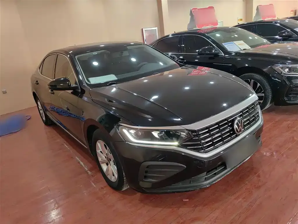 Volkswagen Passat 2023 из CN, фото 3