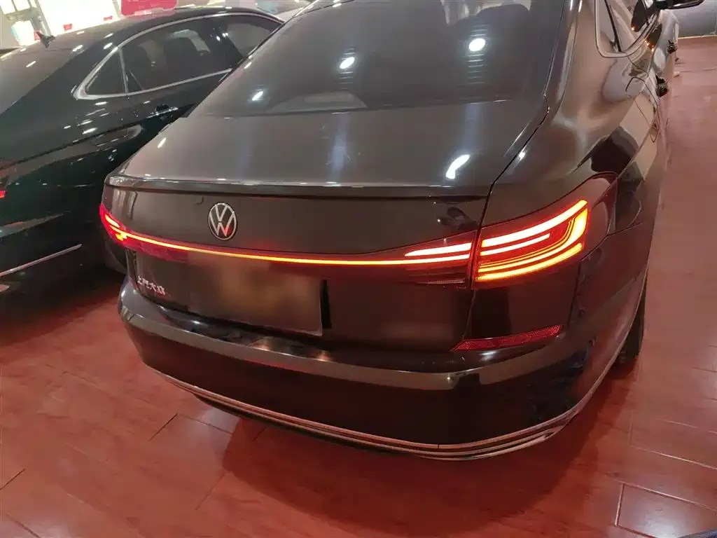Volkswagen Passat 2023 из CN, фото 6