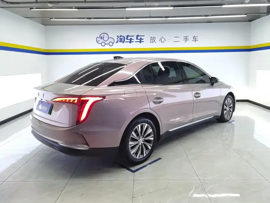 Hongqi E-QM5 2023 из CN, фото 8