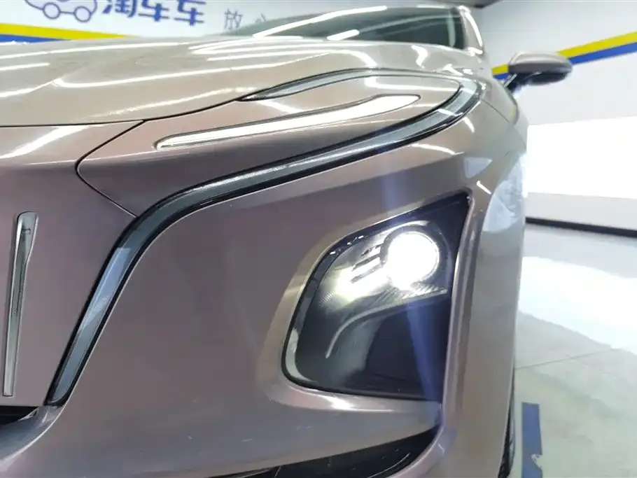 Hongqi E-QM5 2023 из CN, фото 7