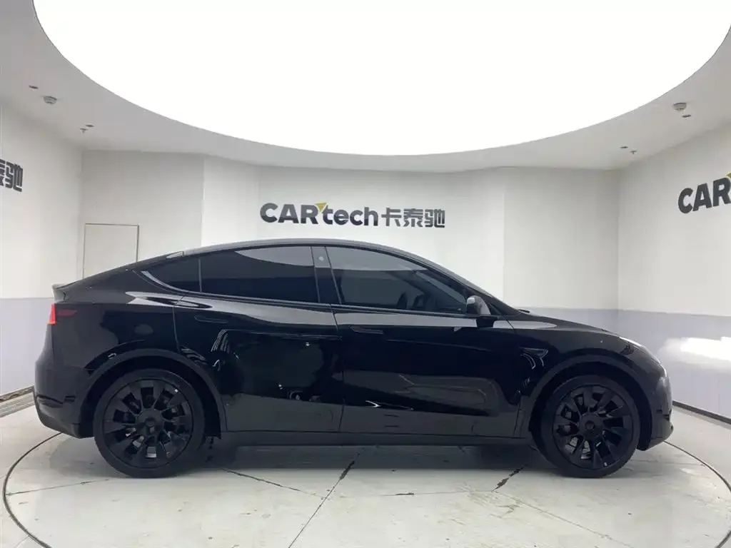Tesla Model Y 2024 из CN, фото 3