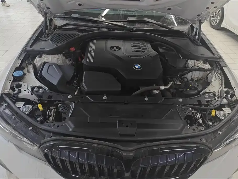 BMW 3 Series 2022 из CN, фото 9