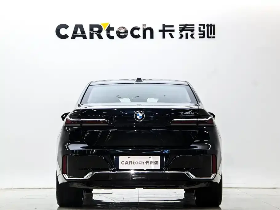 BMW 7 Series — фото 2