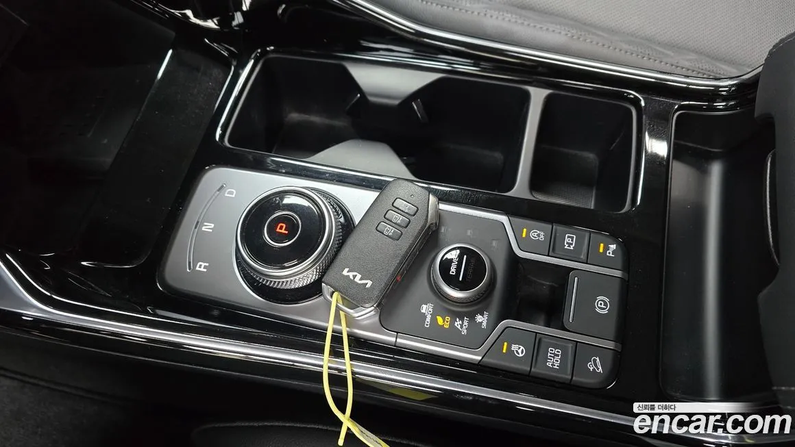 Kia Sorento — фото 8