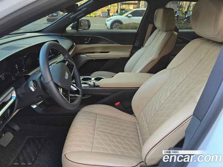 Cadillac Lyriq 2025 из KR, фото 2