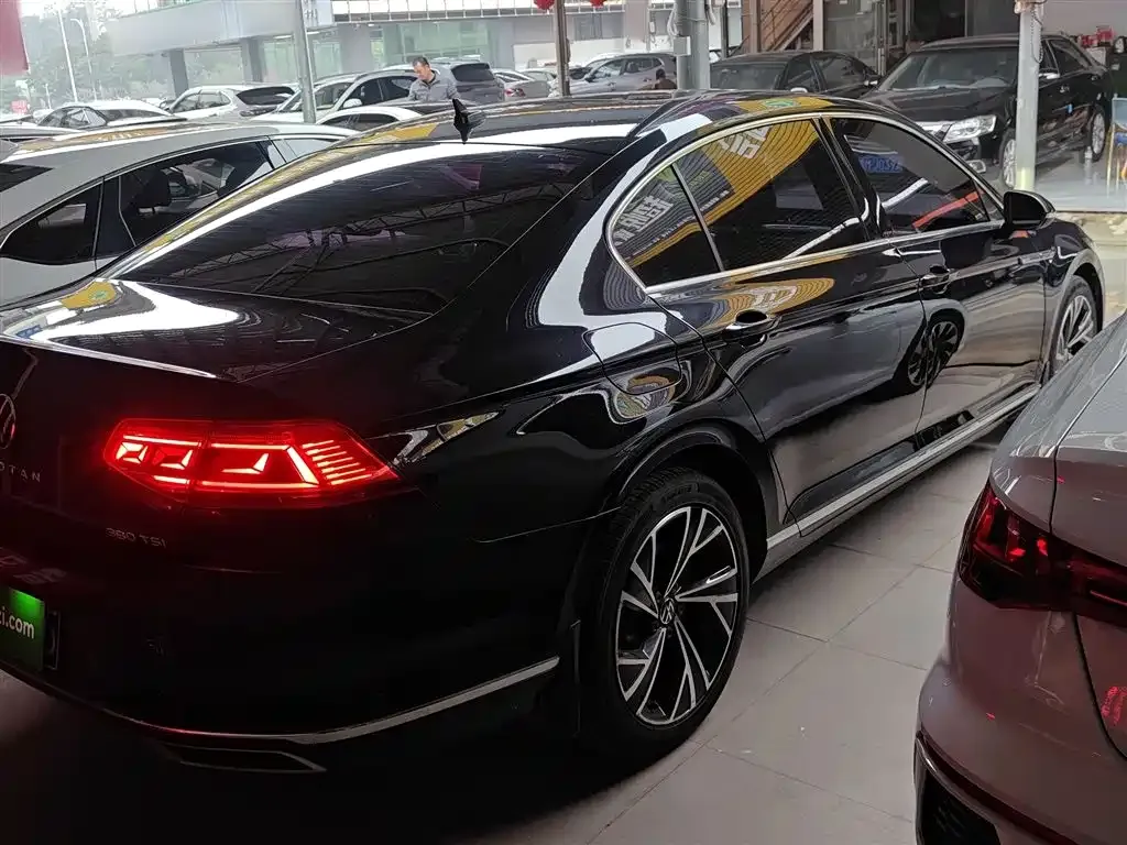 Volkswagen Magotan 2022 из CN, фото 4