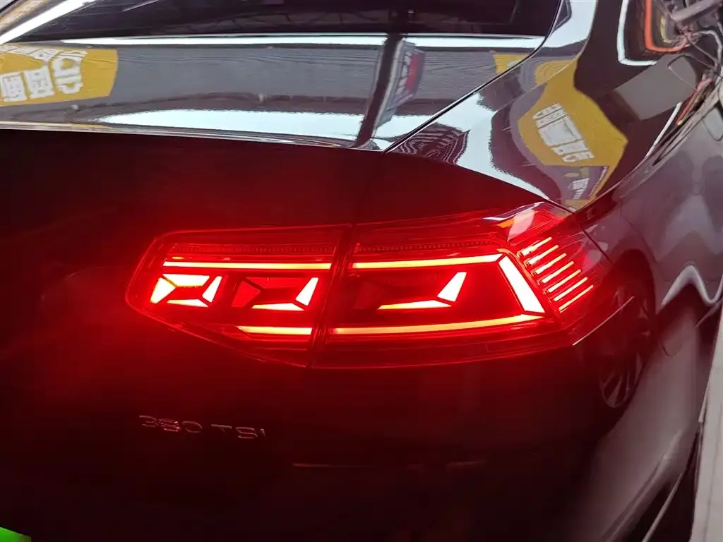 Volkswagen Magotan 2022 из CN, фото 2