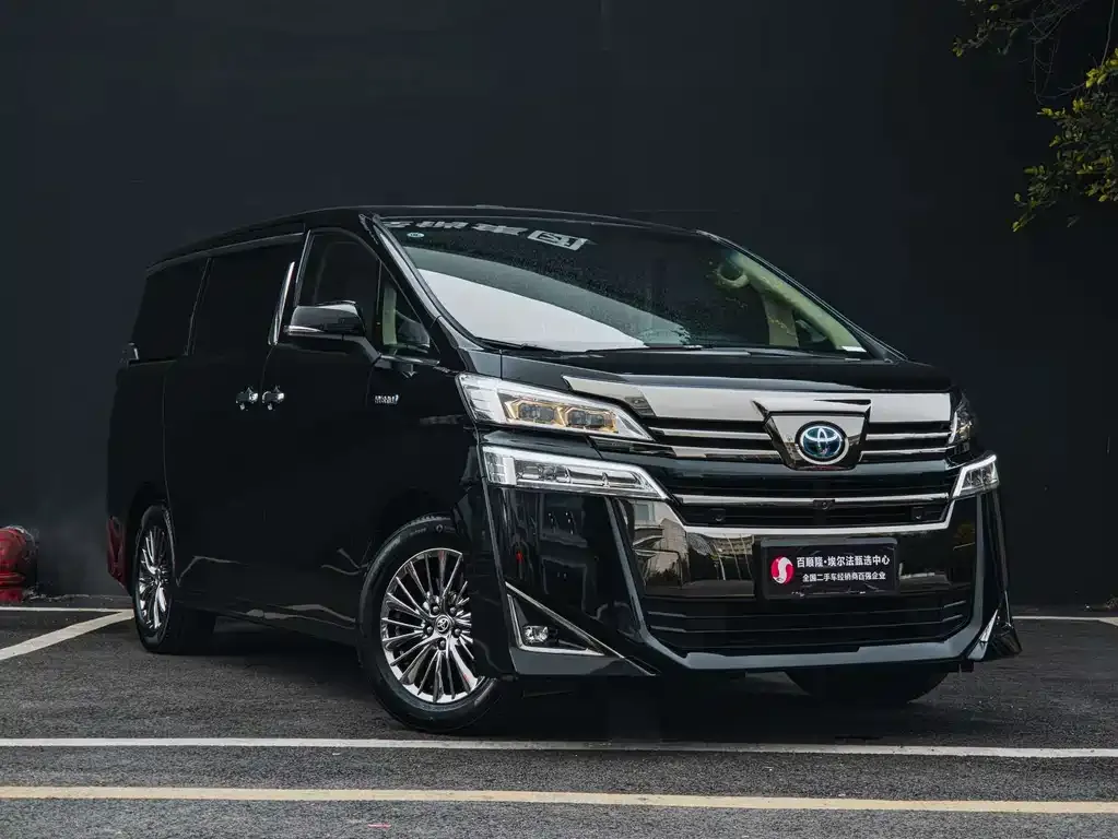 Toyota Alphard — фото 10