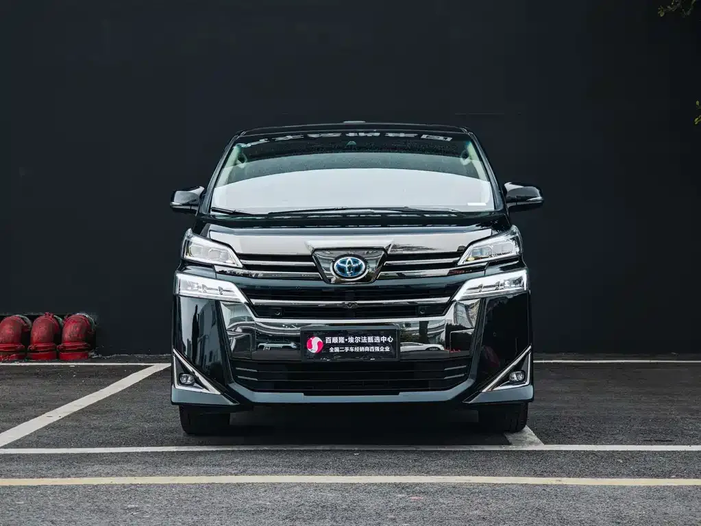 Toyota Alphard — фото 6