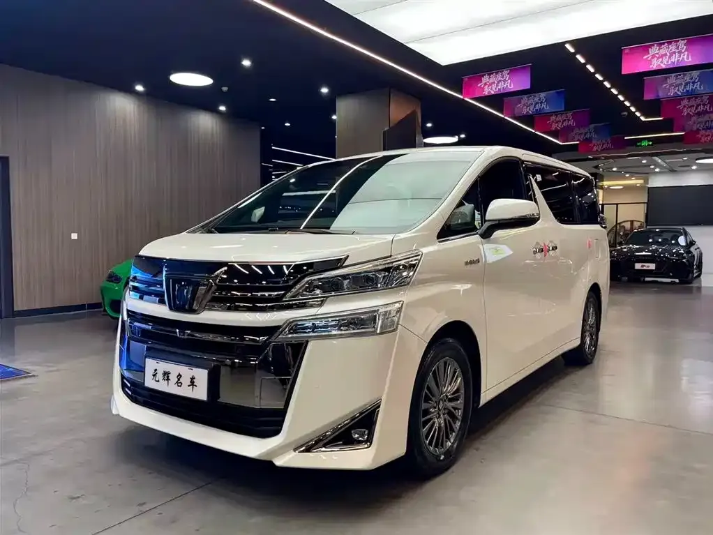 Toyota Alphard 2022 из CN, фото 1