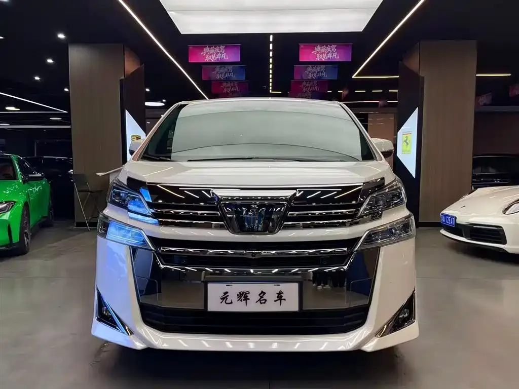 Toyota Alphard 2022 из CN, фото 2