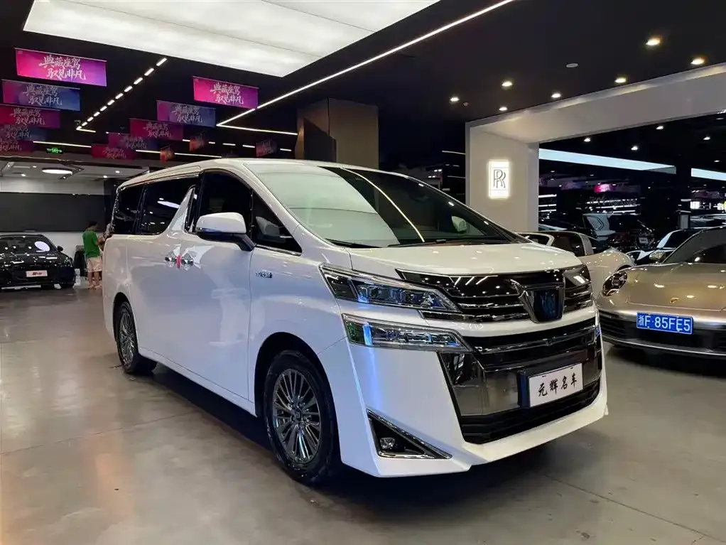 Toyota Alphard 2022 из CN, фото 3