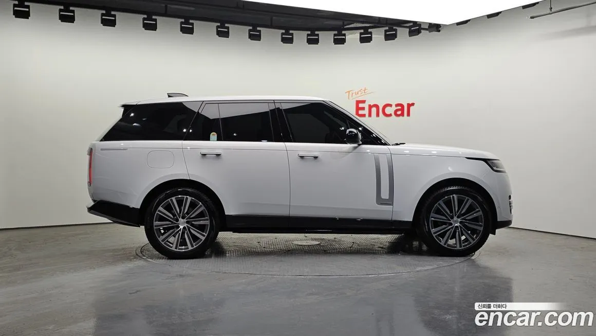 Land Rover Range Rover 2024 из KR, фото 3