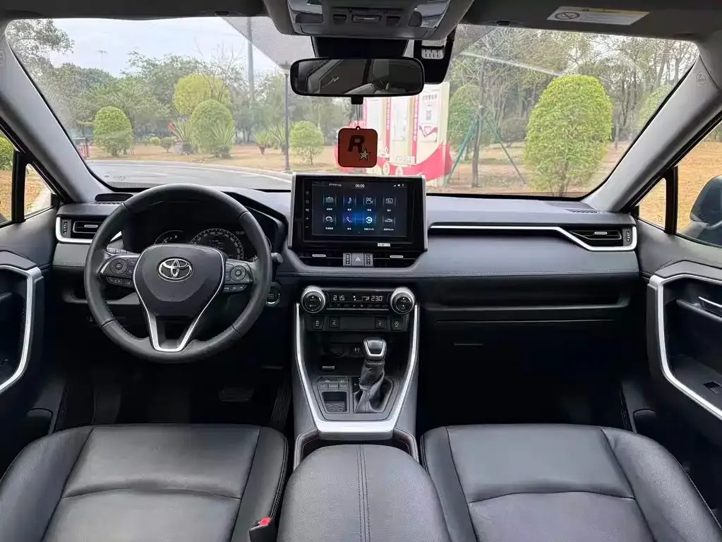 Toyota RAV4 2021 из CN, фото 2