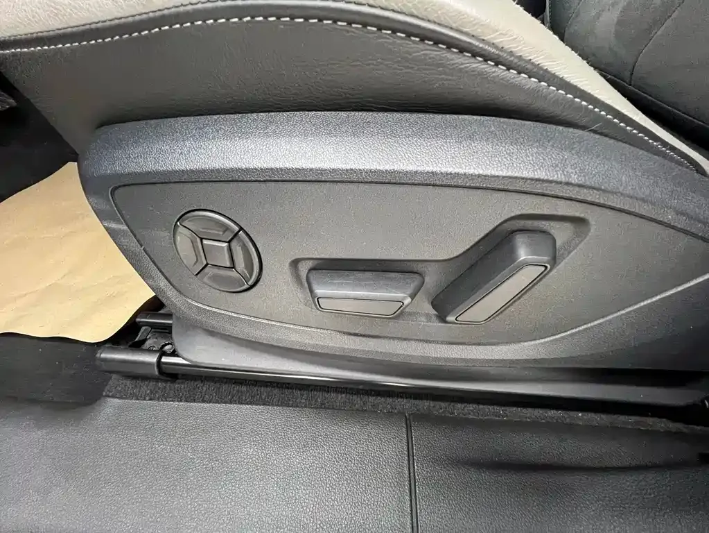 Audi Q3 — фото 10