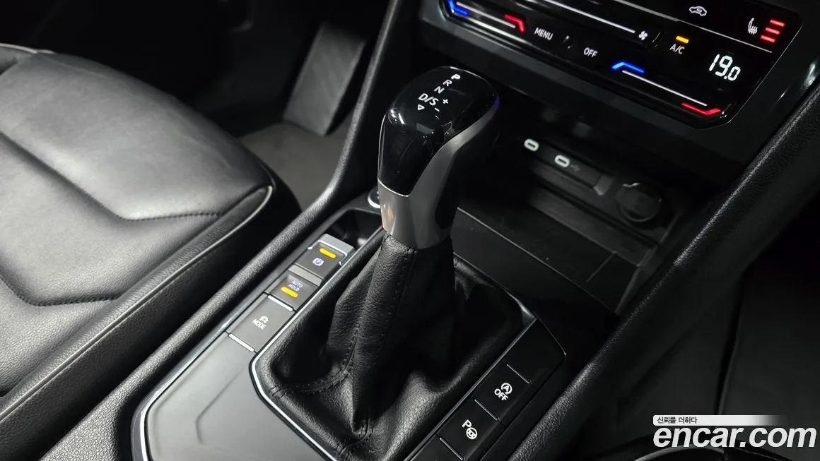 Volkswagen Tiguan — фото 8