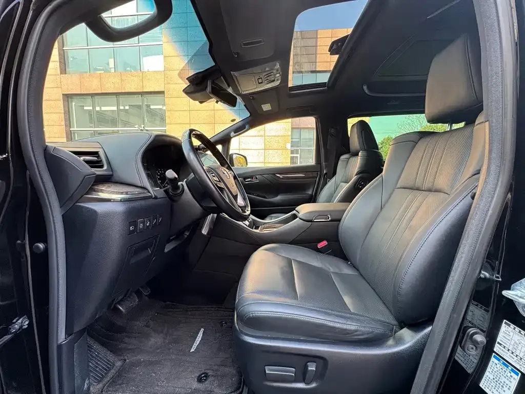 Toyota Alphard 2021 из CN, фото 3