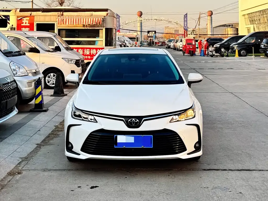 Toyota Corolla 2022 из CN, фото 3