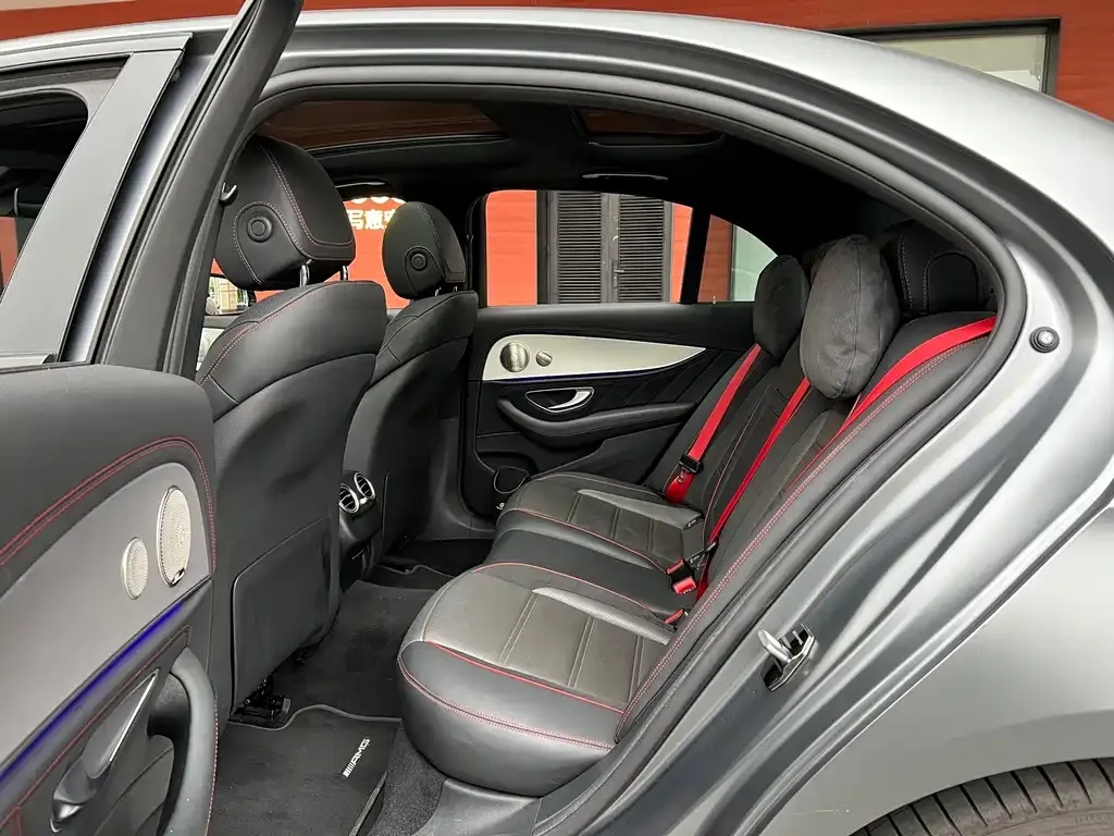 Mercedes-Benz E-Class AMG — фото 4