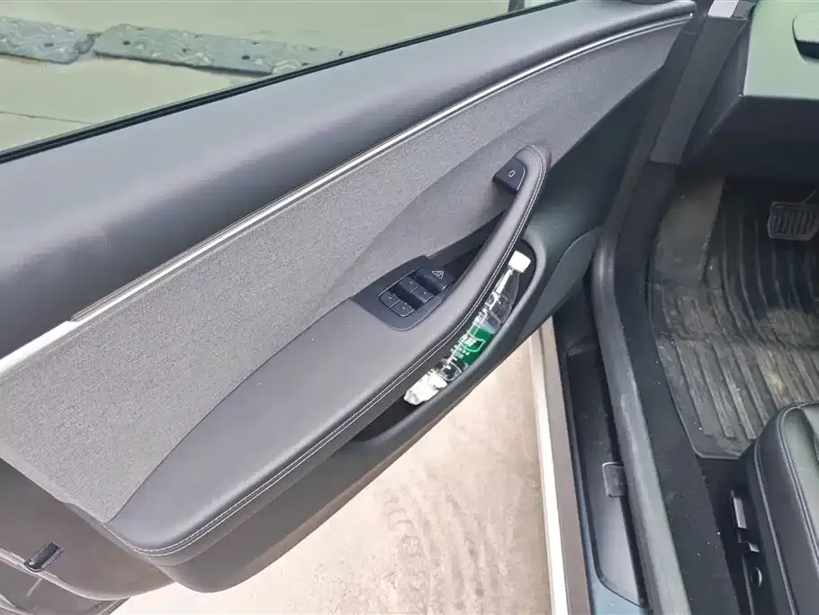 Tesla Model 3 2025 из CN, фото 4