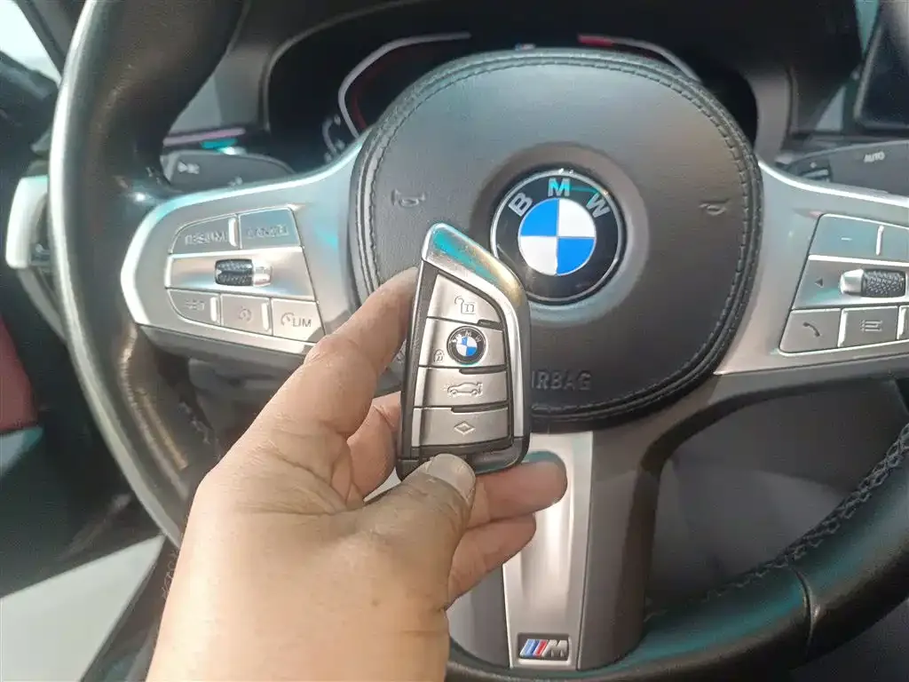 BMW 5 Series 2022 из CN, фото 4