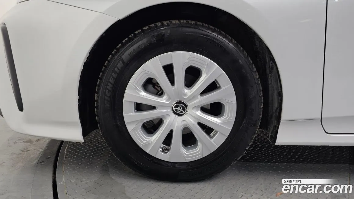 Toyota Prius 2021 из KR, фото 6
