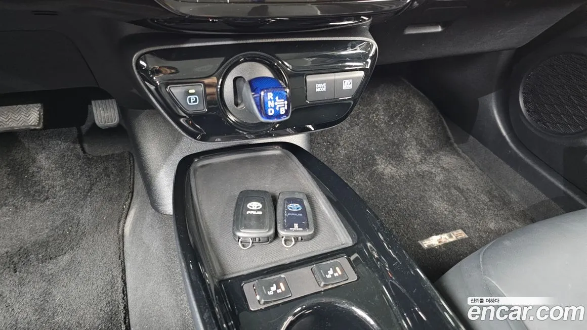 Toyota Prius 2021 из KR, фото 10