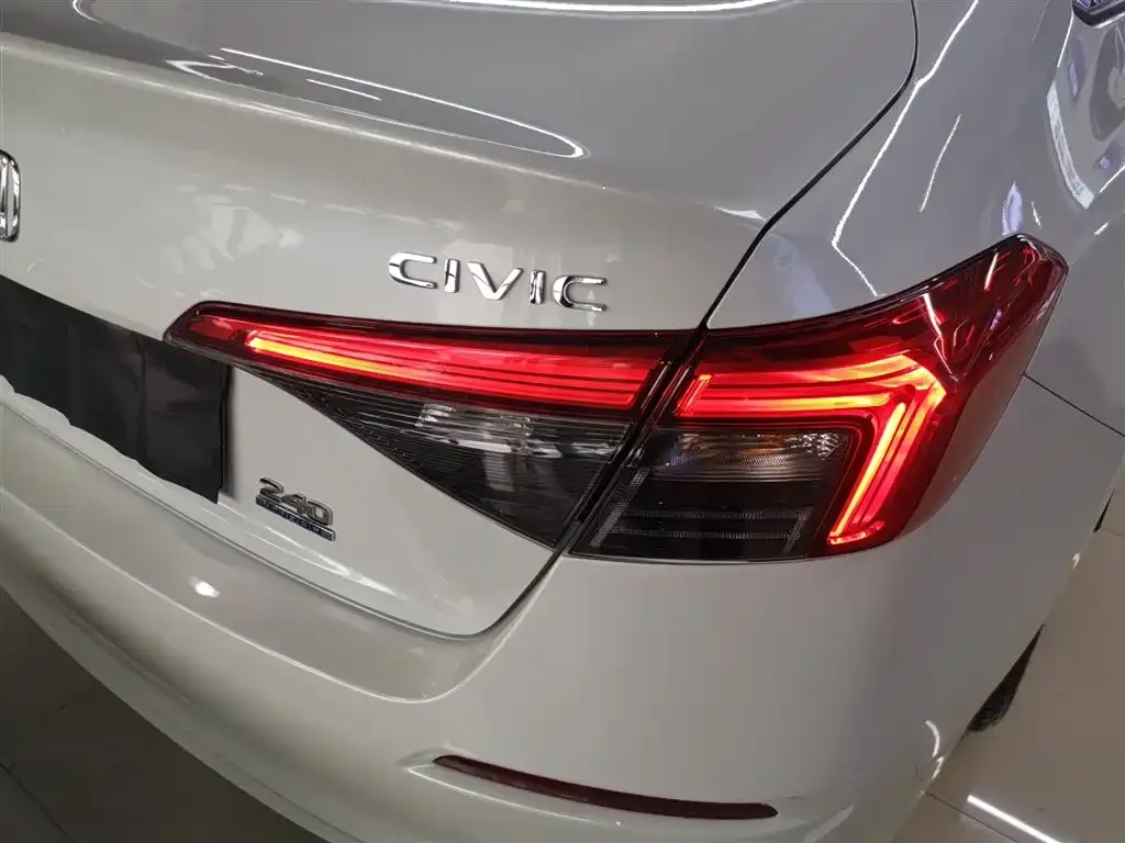 Honda Civic — фото 4
