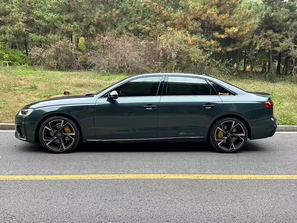 Audi A4L 2024 из CN, фото 10