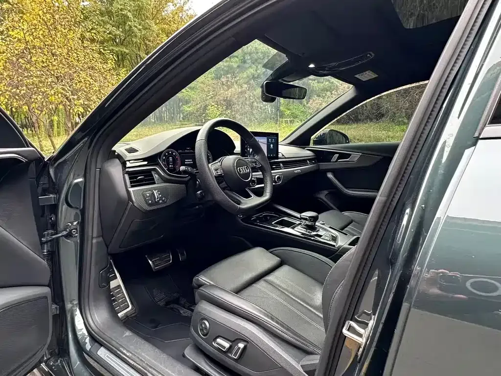 Audi A4L 2024 из CN, фото 7
