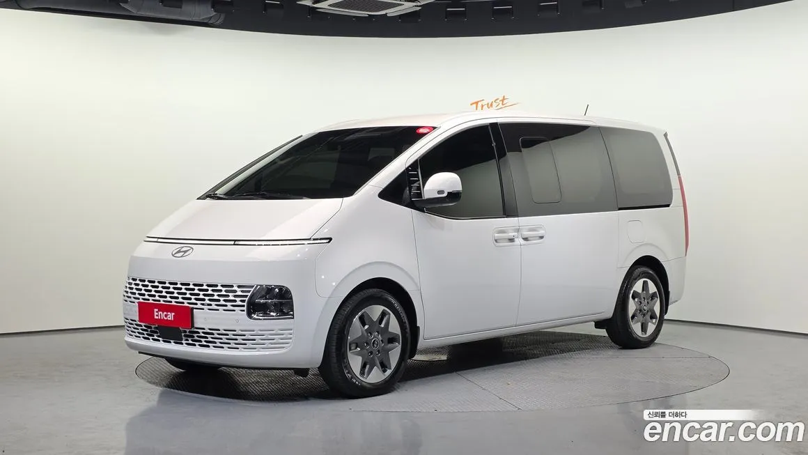 Hyundai Staria