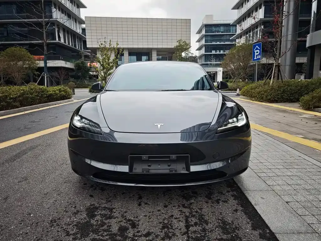 Tesla Model 3 — фото 2