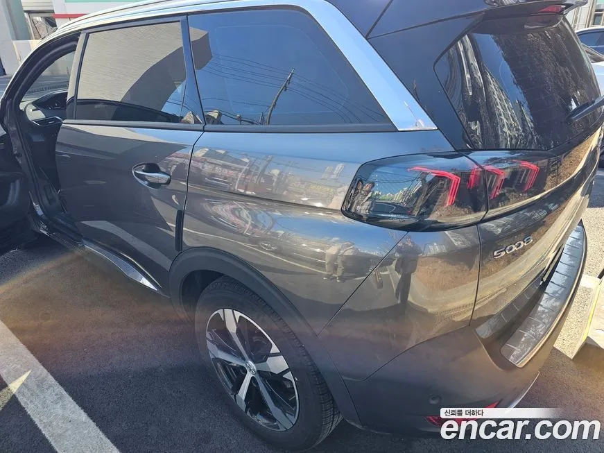 Peugeot 5008 2021 из KR, фото 2