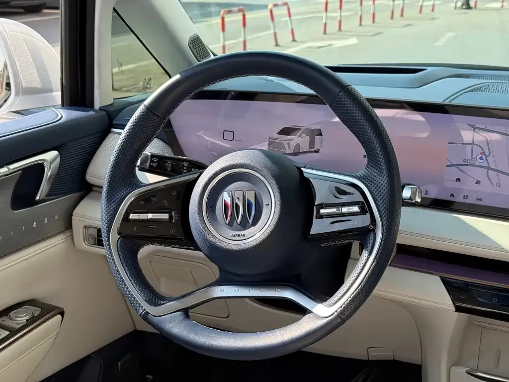 Buick GL8 Hybrid — фото 9