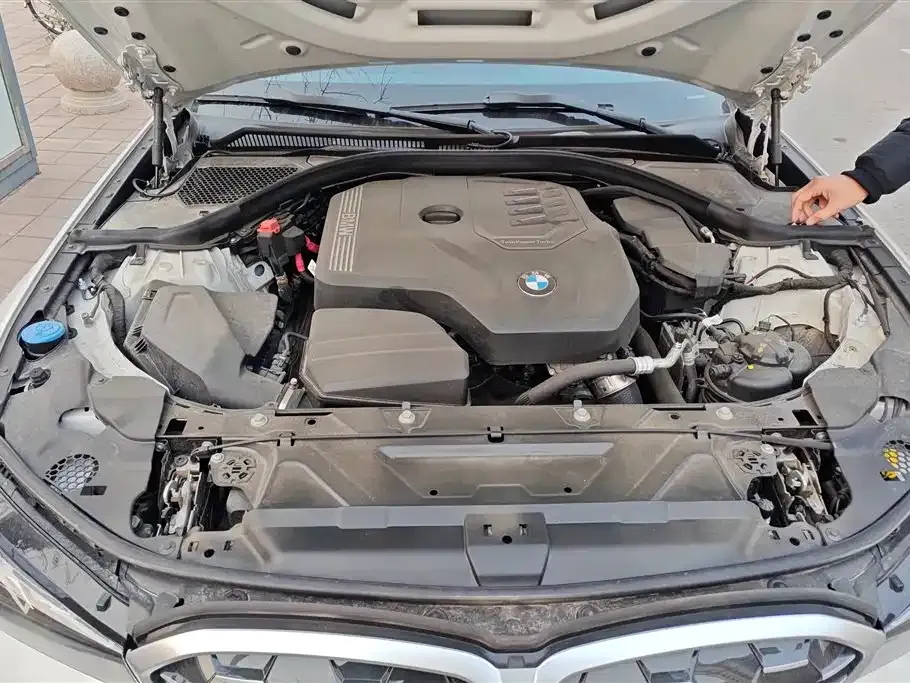 BMW 3 Series 2024 из CN, фото 8