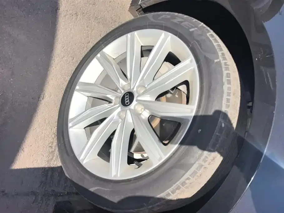 Audi A6L 2024 из CN, фото 7