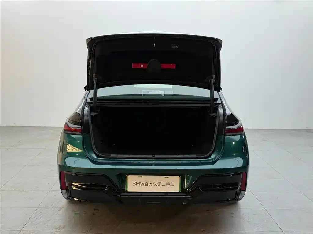 BMW i7 M70L 2024 из CN, фото 2