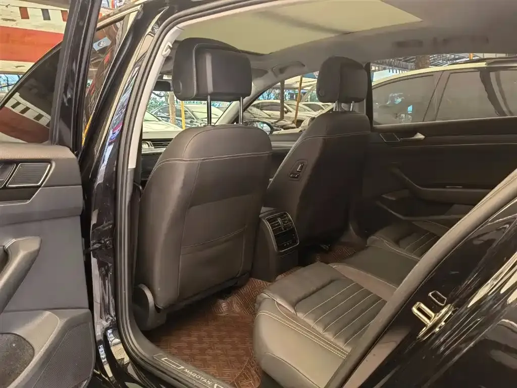 Volkswagen Magotan 2022 из CN, фото 2