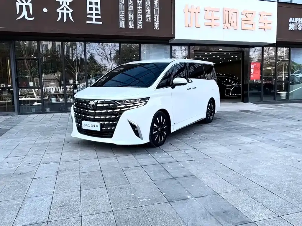 Toyota Alphard 2024 из CN, фото 1
